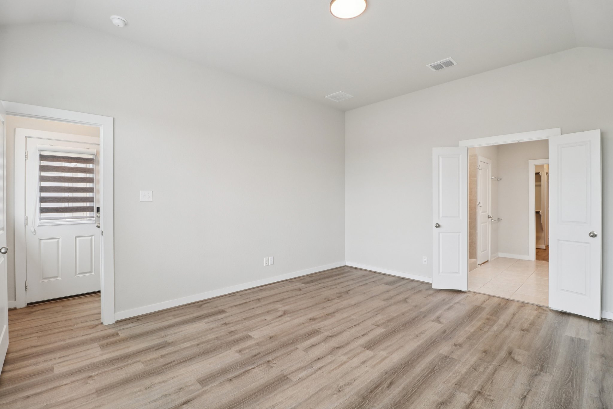 Arya Way-S0403-021.jpg