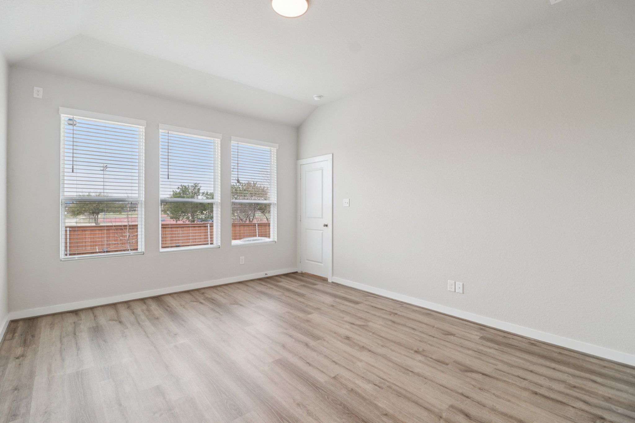 Arya Way-S0403-023.jpg