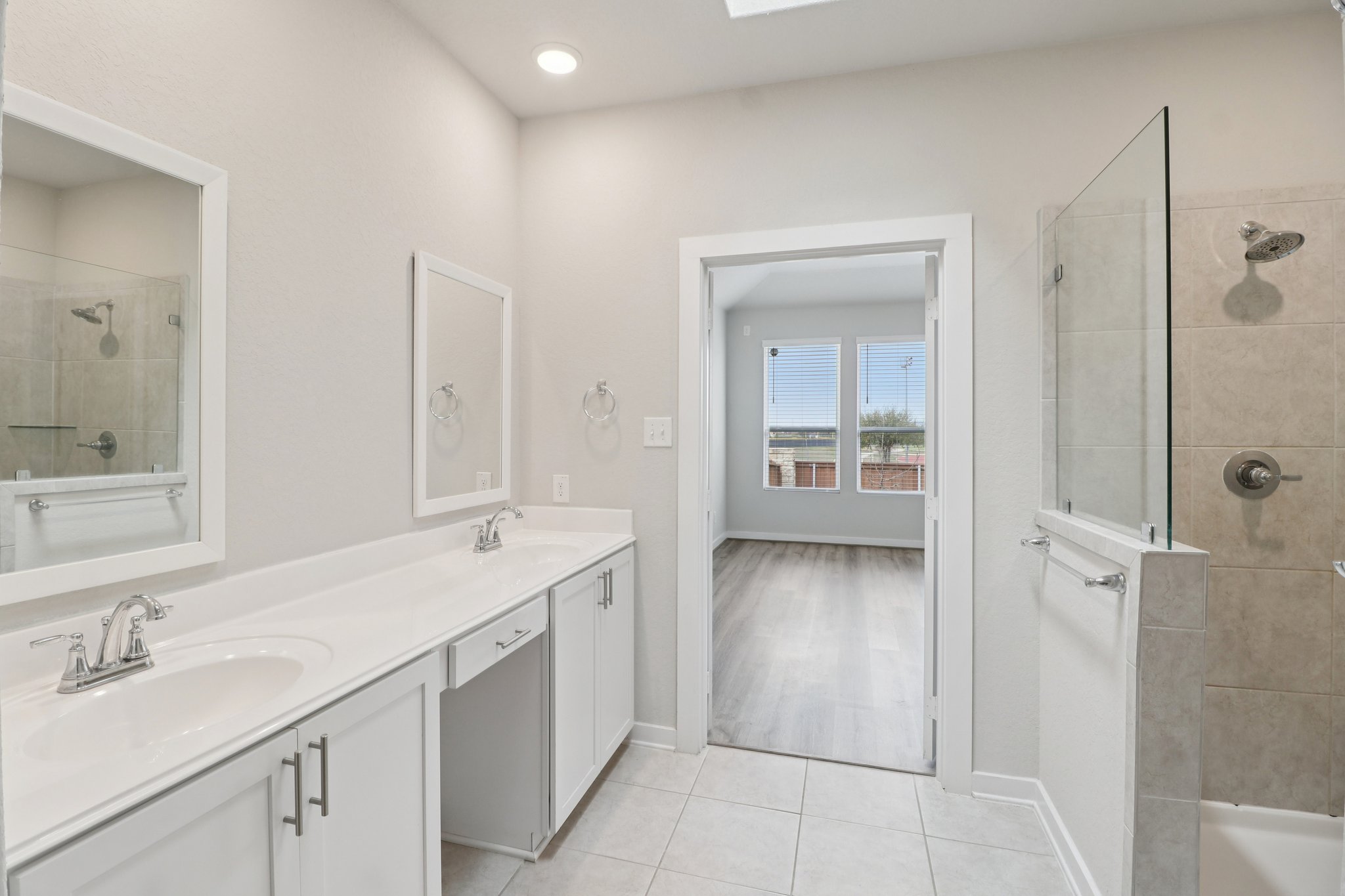 Arya Way-S0403-026.jpg