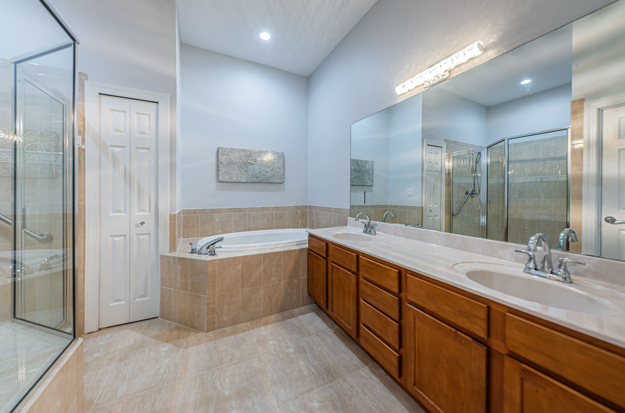 Master Bathroom1a