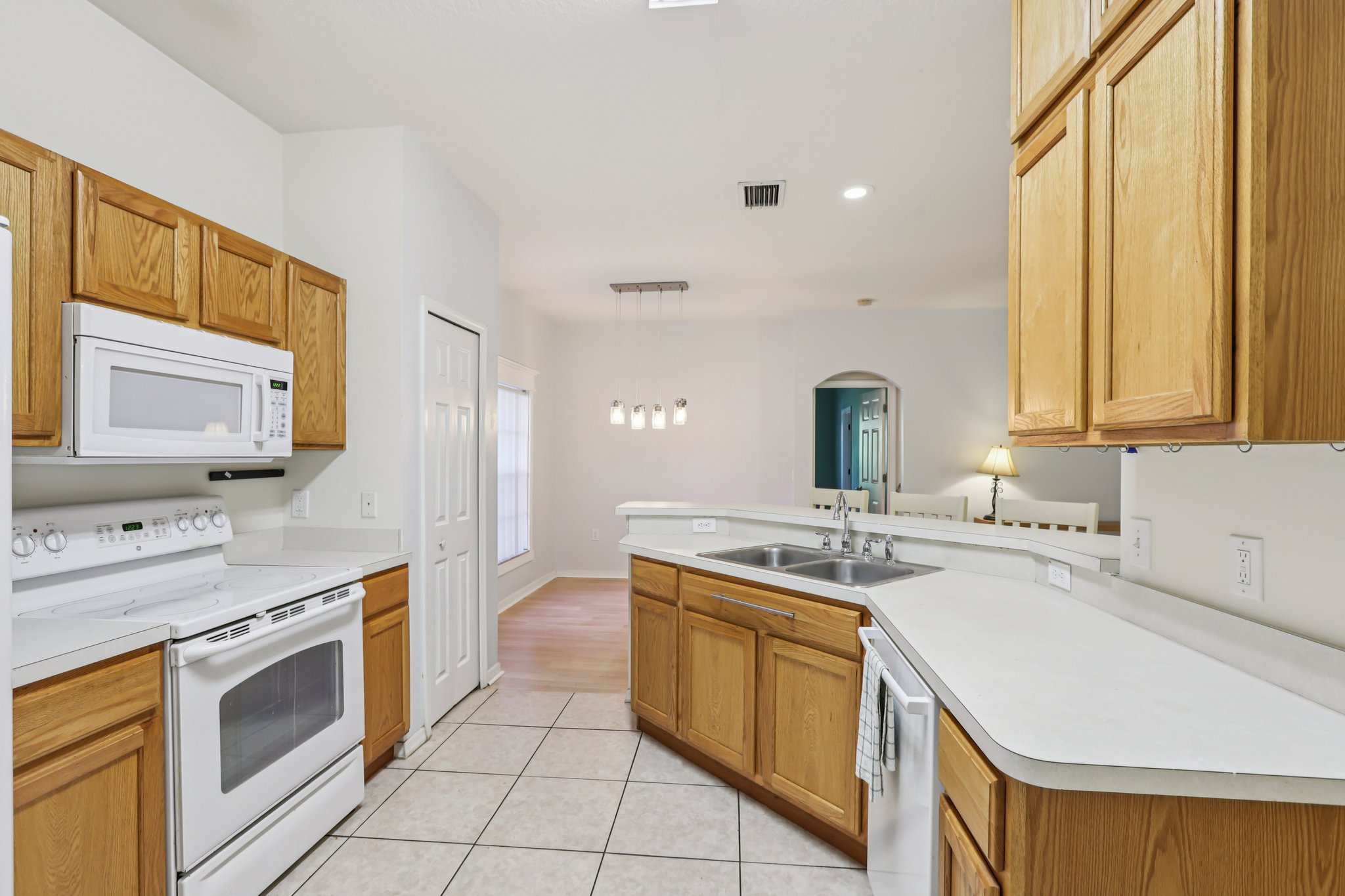 Linda Dr-S1301-023.jpg