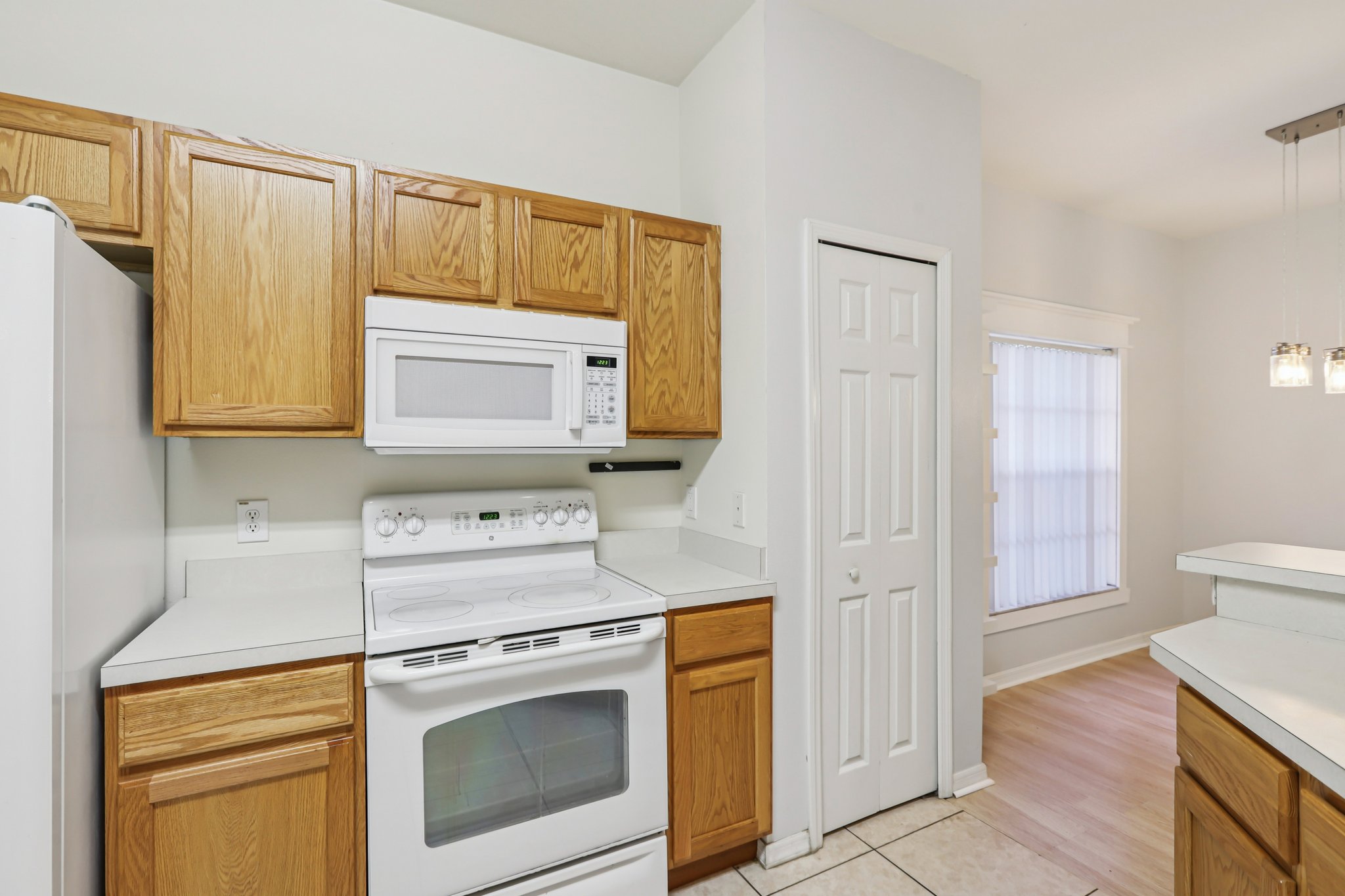 Linda Dr-S1301-024.jpg