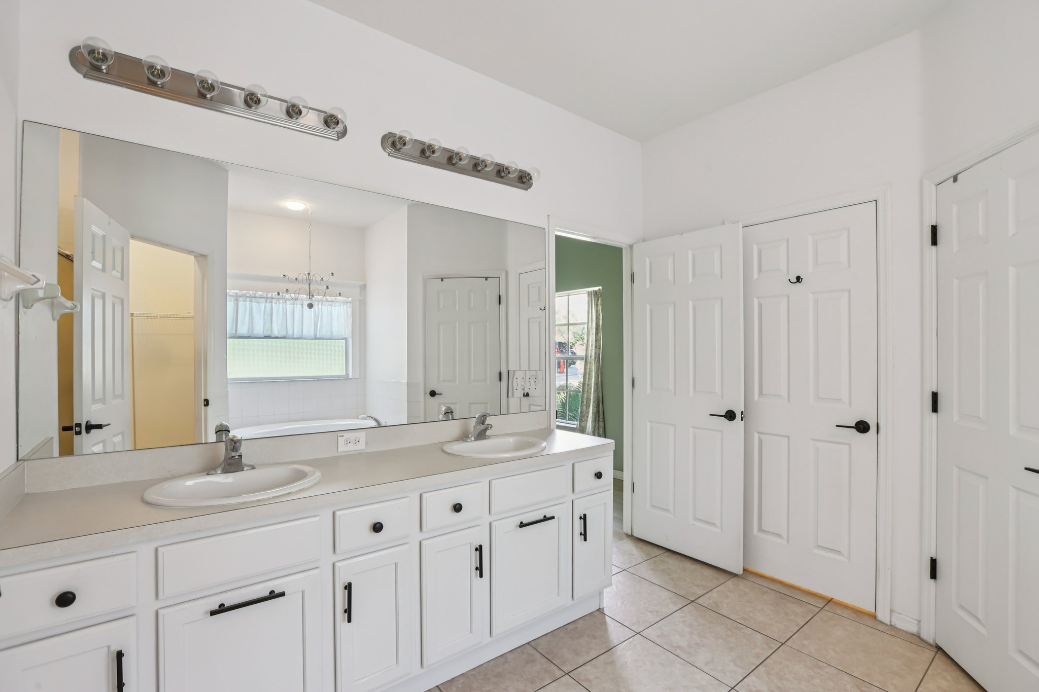 Linda Dr-S1301-034.jpg