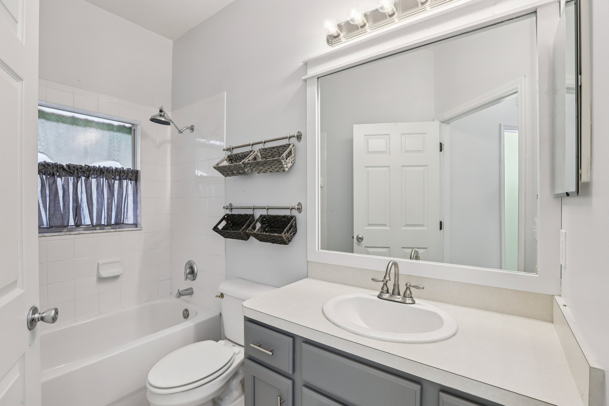 Linda Dr-S1301-036.jpg