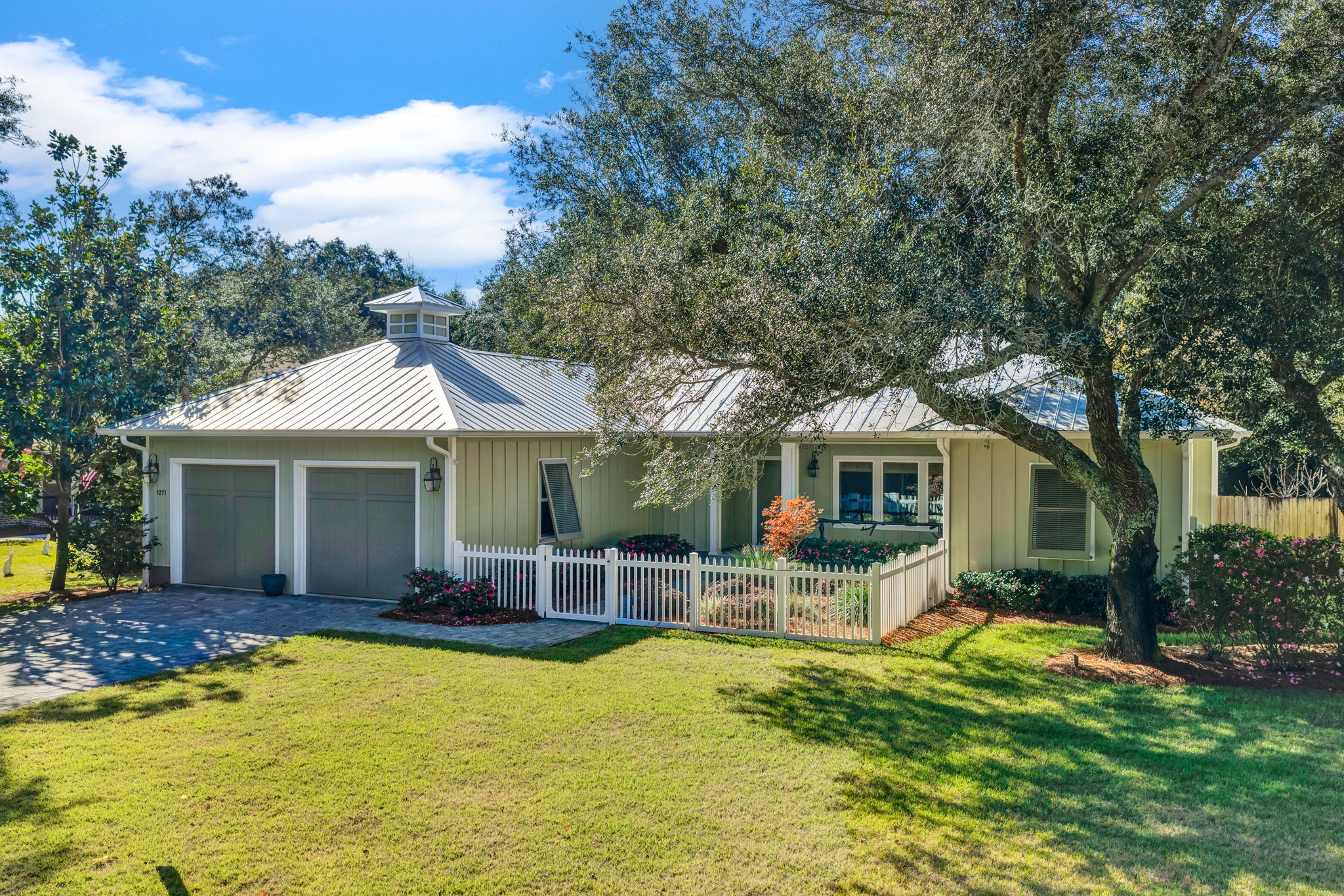 1271 Ainsworth Dr M4P 2