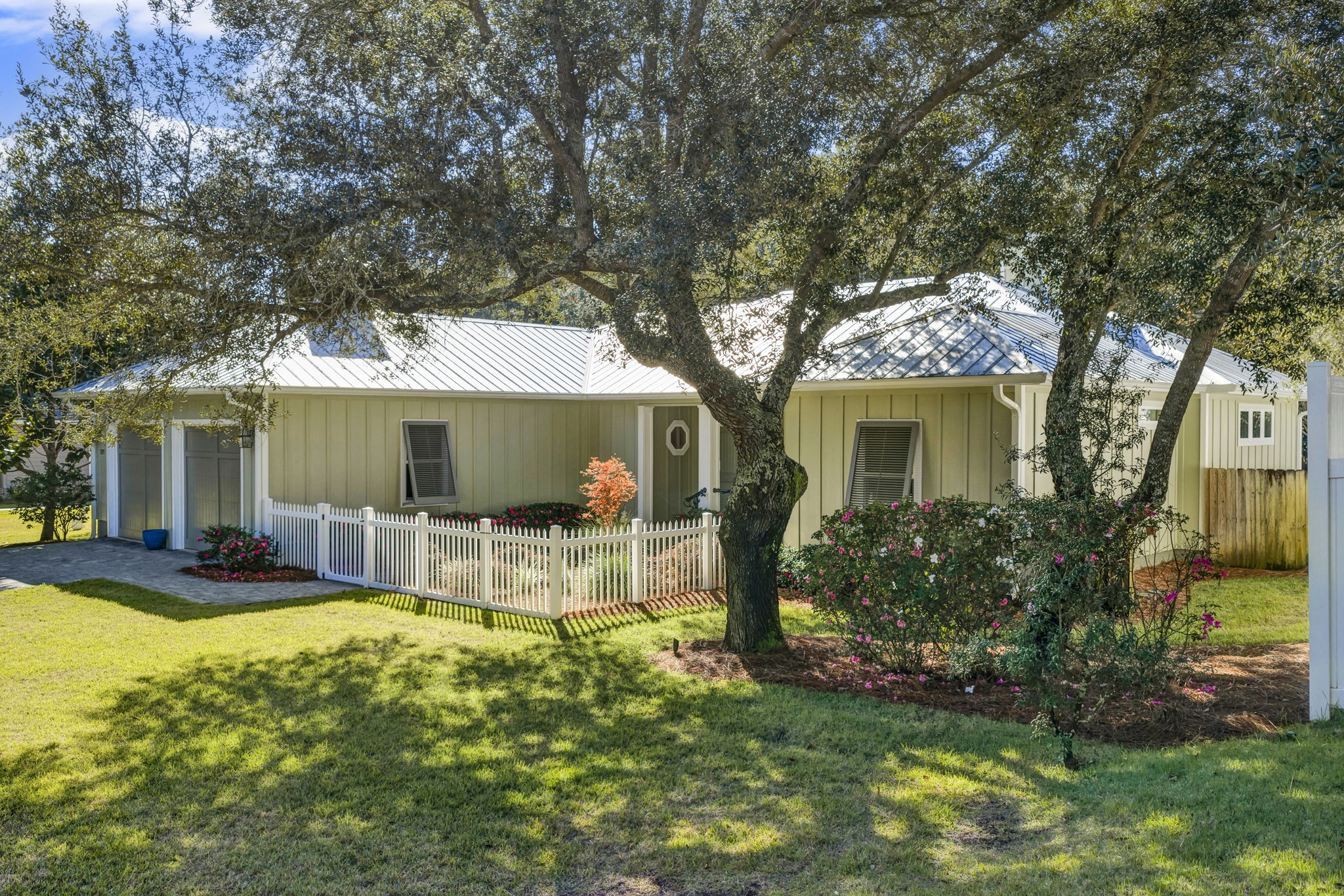 1271 Ainsworth Dr M4P 3