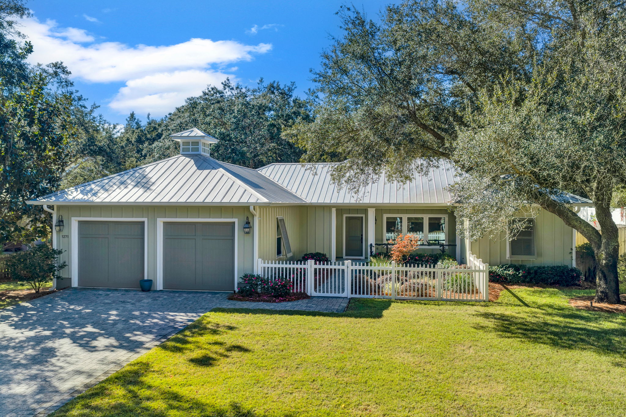 1271 Ainsworth Dr M4P 4