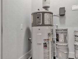 1271 Ainsworth Dr 44