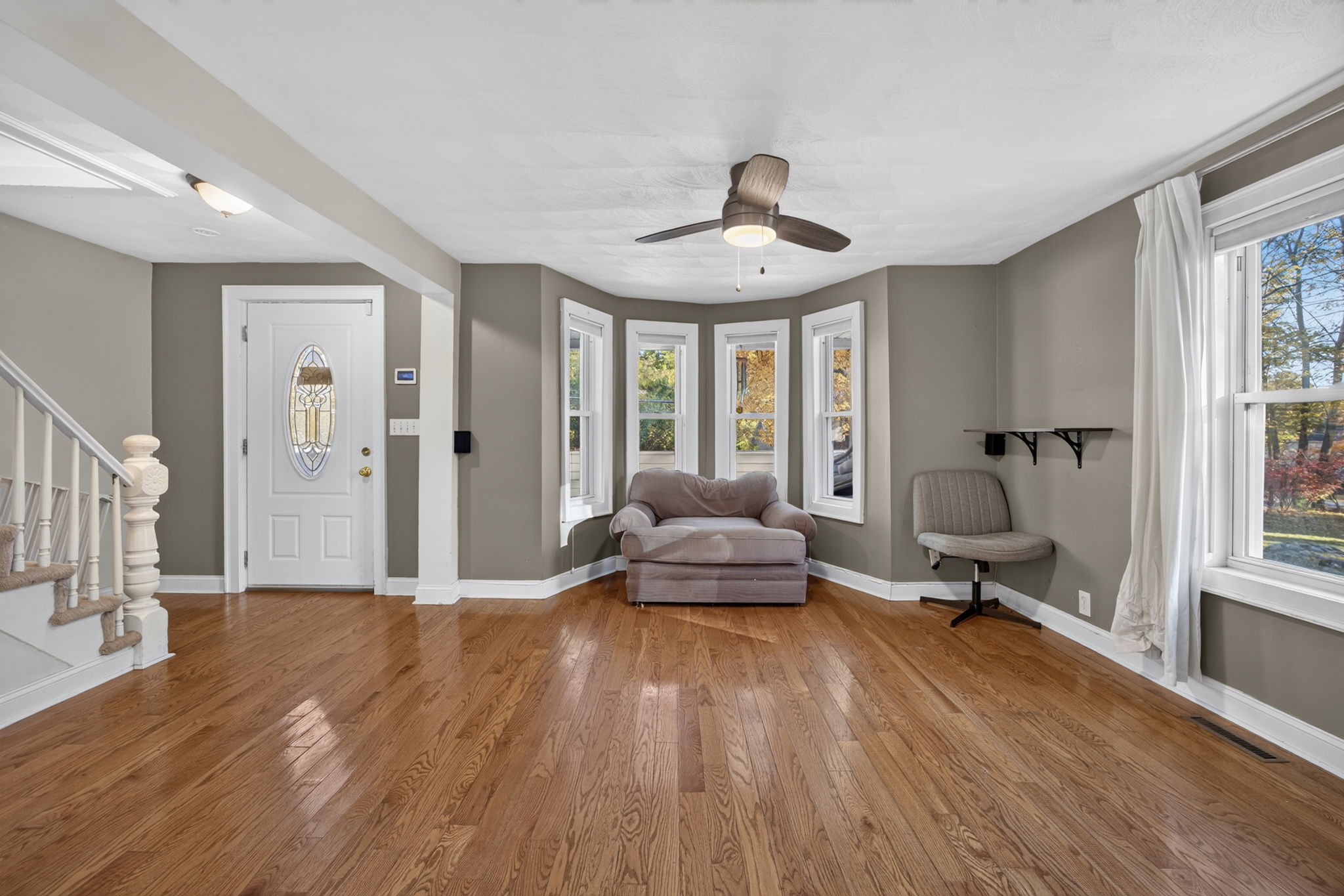 1272 Mammoth Rd, Dracut, MA 01826, USA Photo 6