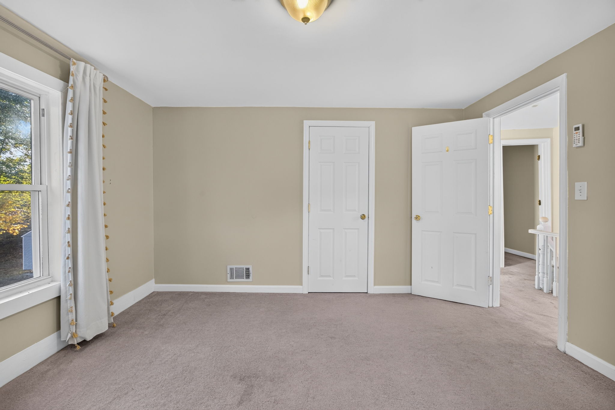 1272 Mammoth Rd, Dracut, MA 01826, USA Photo 27