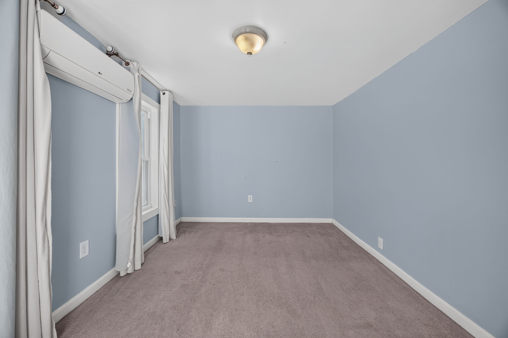 1272 Mammoth Rd, Dracut, MA 01826, USA Photo 37