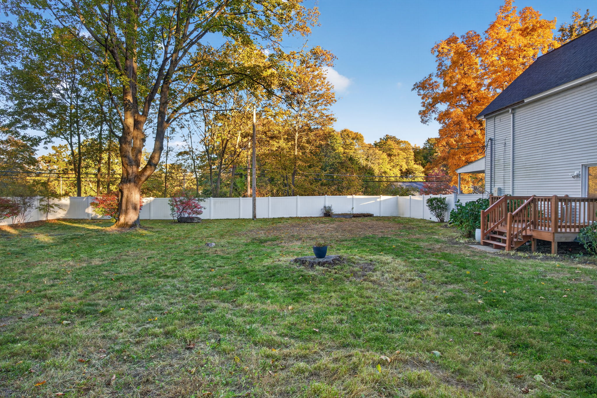 1272 Mammoth Rd, Dracut, MA 01826, USA Photo 46