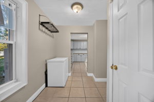 1272 Mammoth Rd, Dracut, MA 01826, USA Photo 17