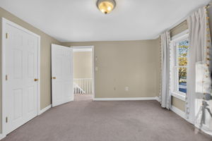 1272 Mammoth Rd, Dracut, MA 01826, USA Photo 25