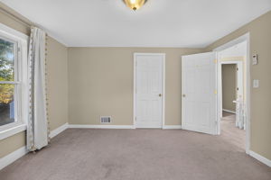 1272 Mammoth Rd, Dracut, MA 01826, USA Photo 26