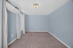 1272 Mammoth Rd, Dracut, MA 01826, USA Photo 36