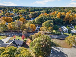 1272 Mammoth Rd, Dracut, MA 01826, USA Photo 48