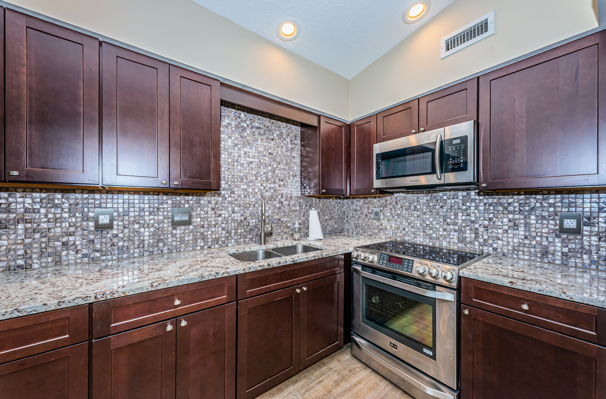 Kitchen 5