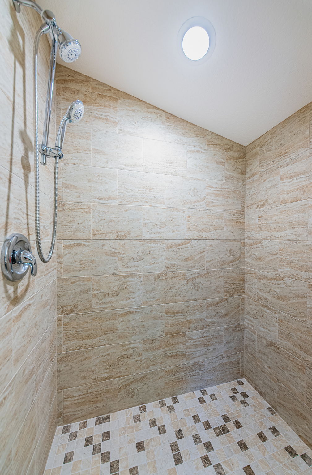 Bathroom 2b