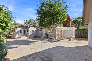 040_F8_1273 Sierra Ave