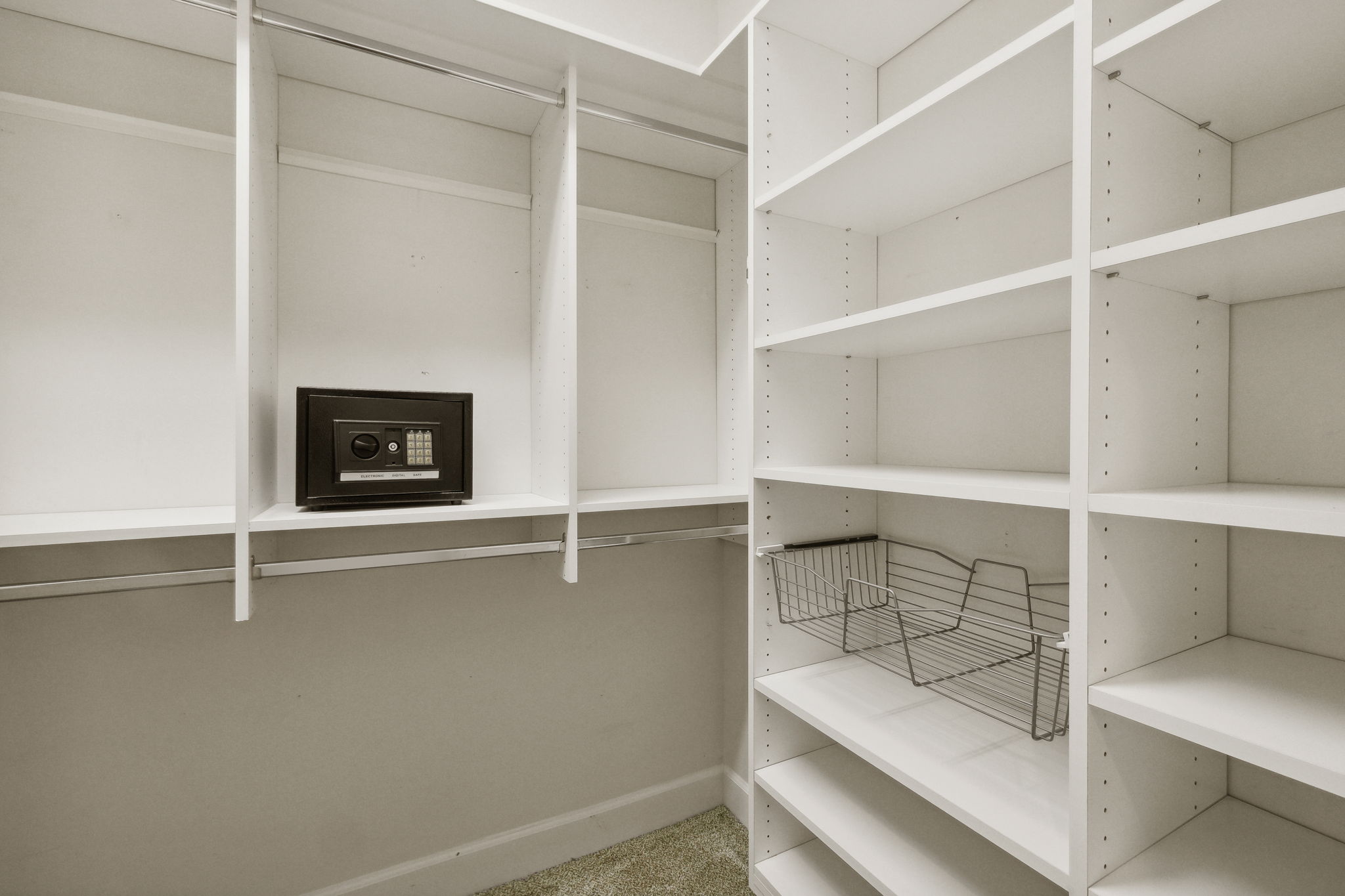 Primary Bedroom Closet