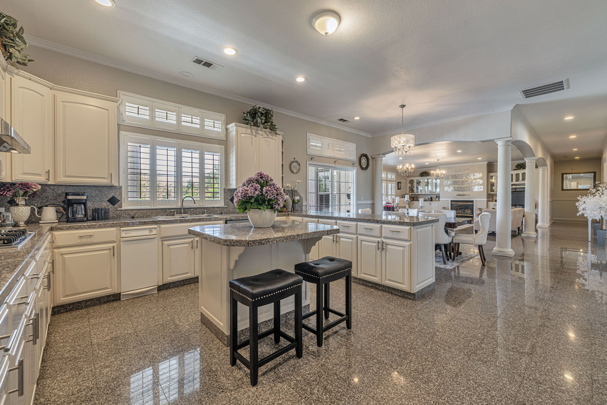 014_12732 West Ln 