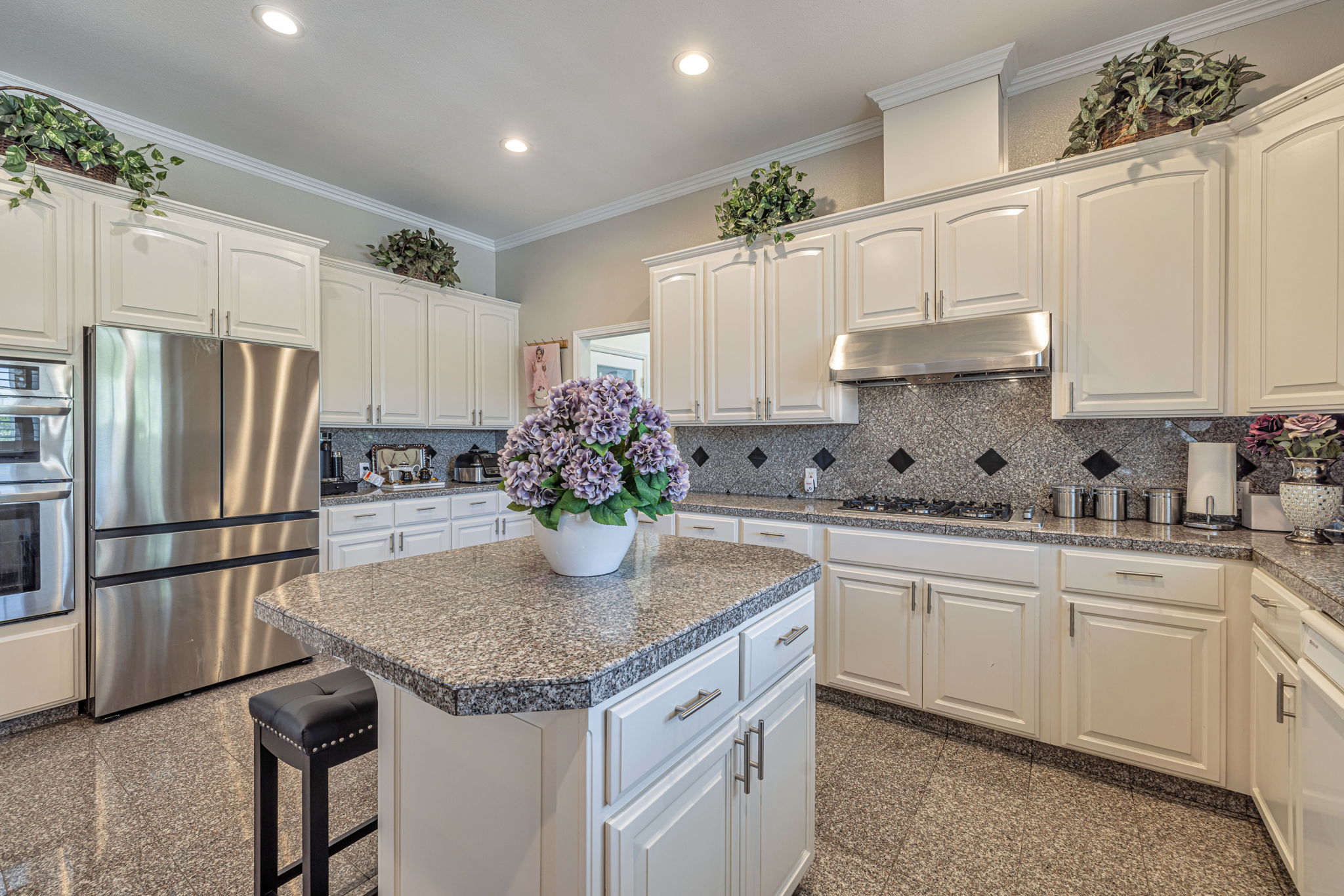 016_12732 West Ln 