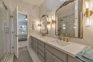 048_12732 West Ln 