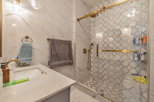 051_12732 West Ln 