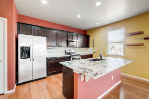 E 104th Dr-012