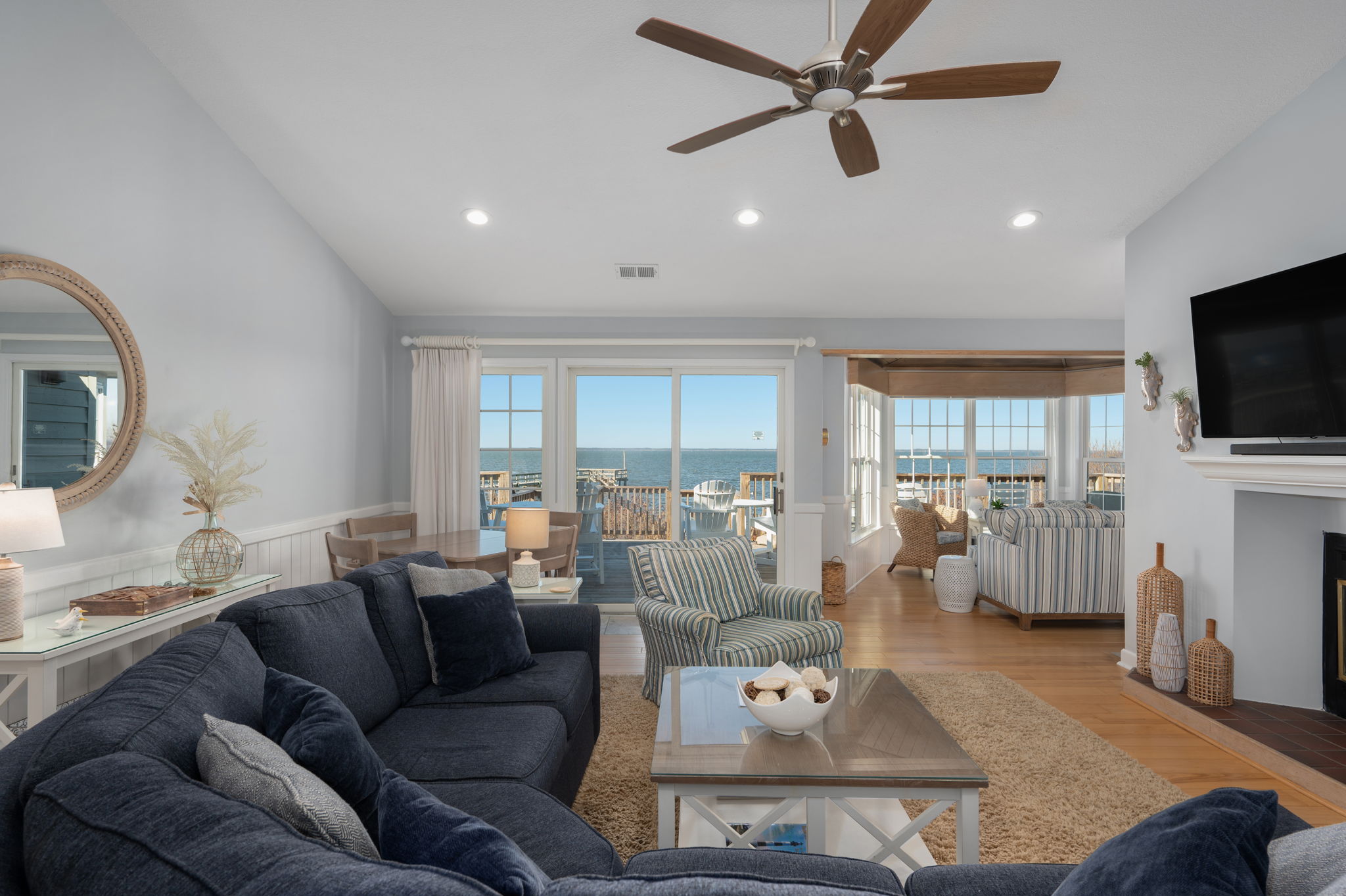 1274-Duck-Rd-Living-V2