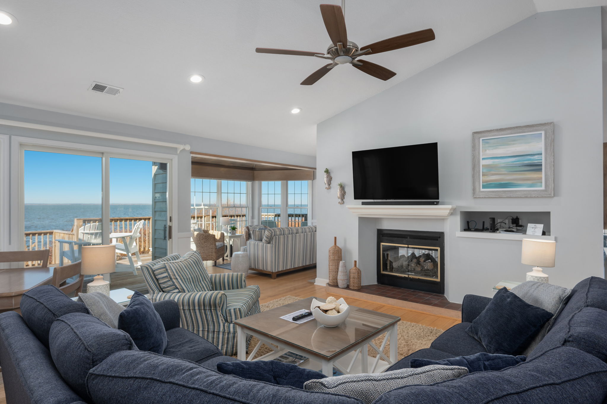 1274-Duck-Rd-Living-V4