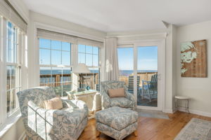 1274-Duck-Rd-BR4-Sitting-Area