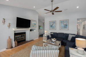 1274-Duck-Rd-Living-V5