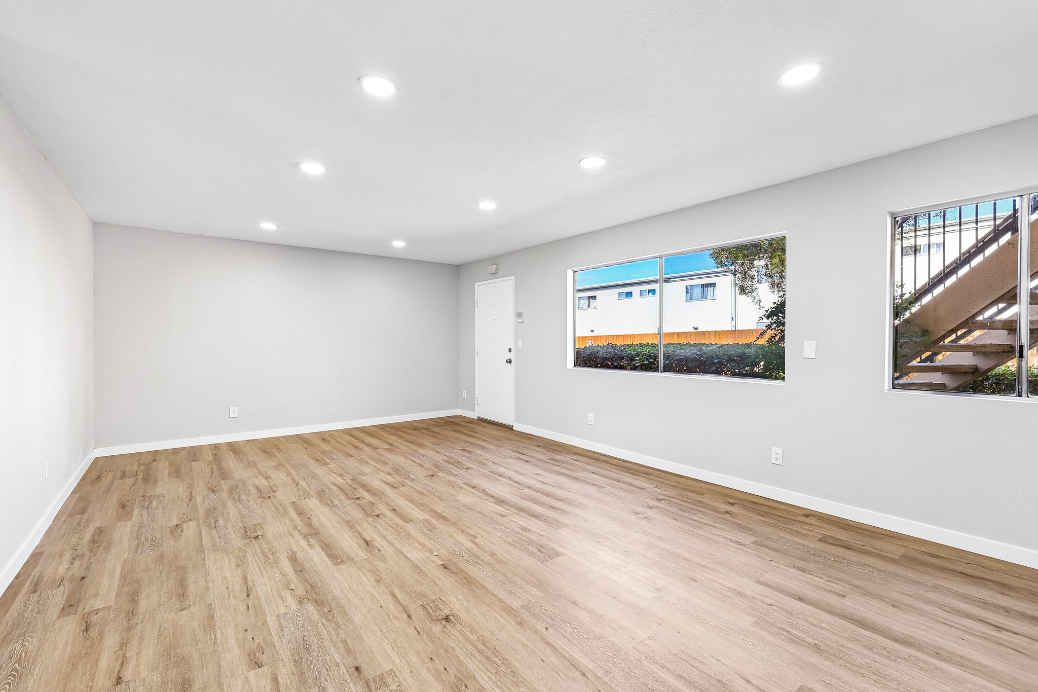 Holly Ave-S1310-004.jpg