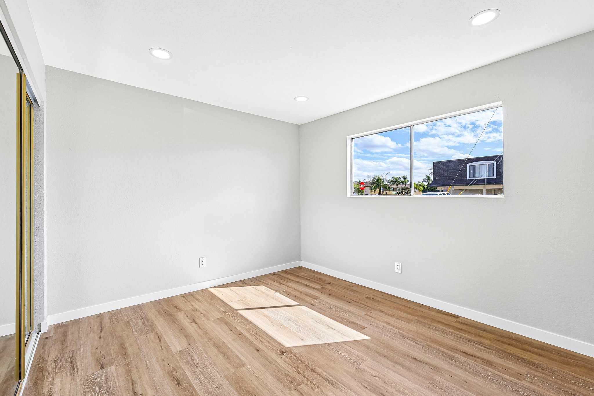 Holly Ave-S1310-014.jpg