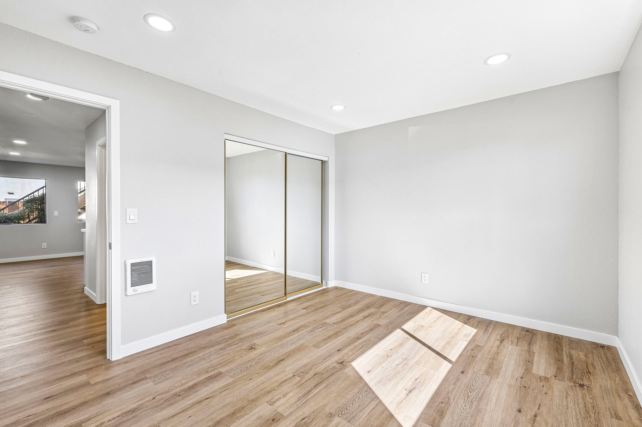 Holly Ave-S1310-015.jpg