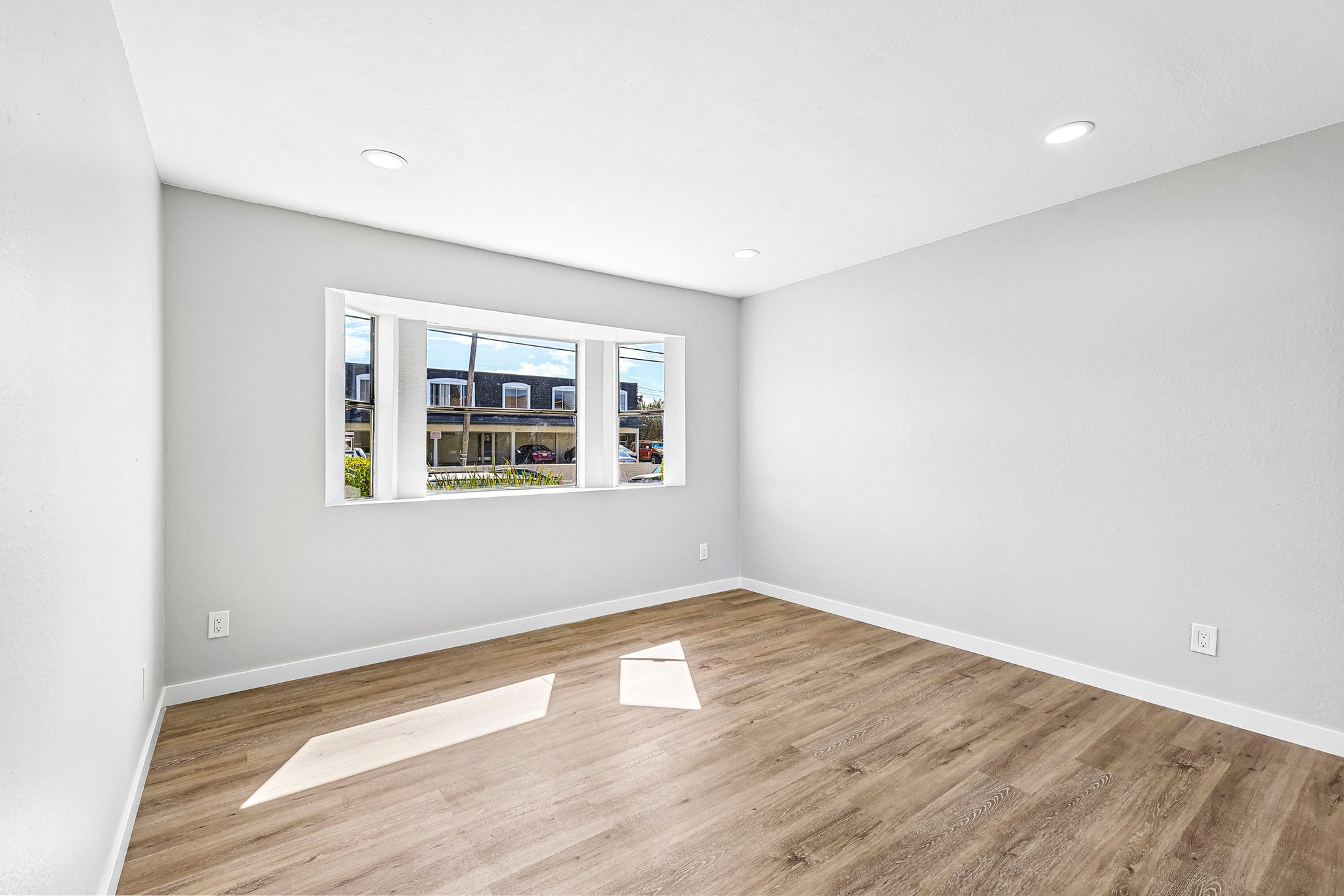 Holly Ave-S1310-017.jpg
