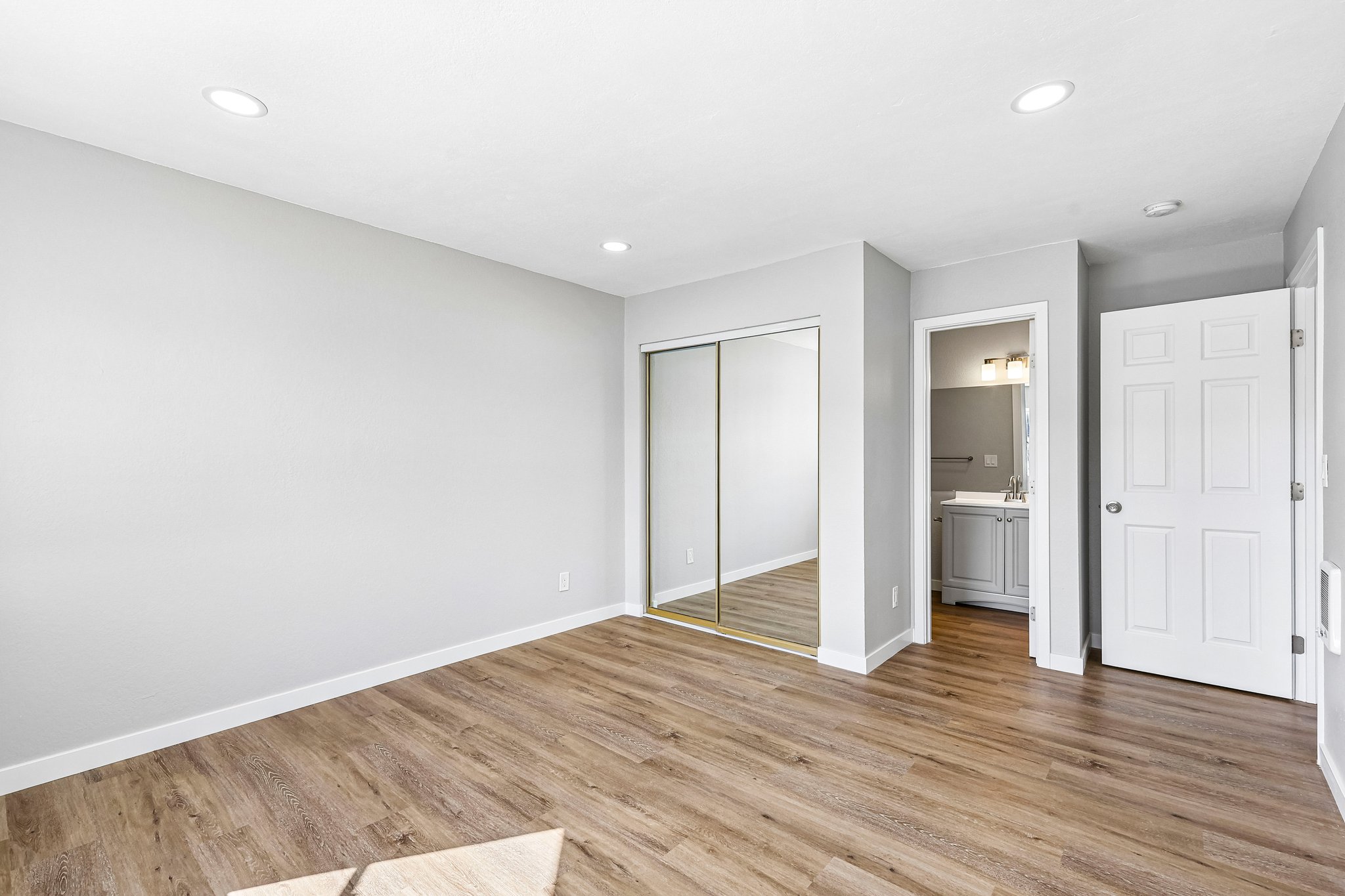 Holly Ave-S1310-018.jpg