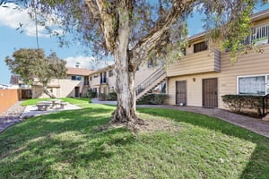Holly Ave-S1310-001.jpg