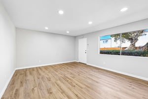Holly Ave-S1310-005.jpg