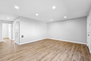 Holly Ave-S1310-006.jpg