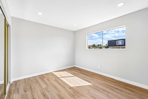 Holly Ave-S1310-014.jpg