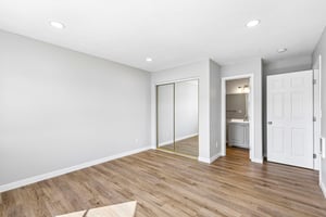 Holly Ave-S1310-018.jpg