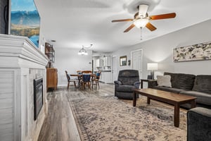 N Palmetto Cir-S2005-007.jpg