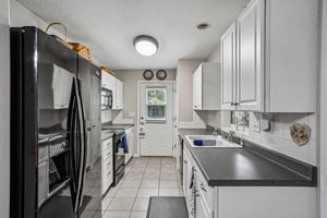 N Palmetto Cir-S2005-013.jpg