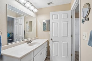 N Palmetto Cir-S2005-021.jpg