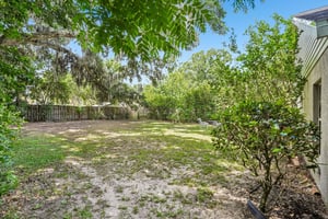 N Palmetto Cir-S2005-036.jpg