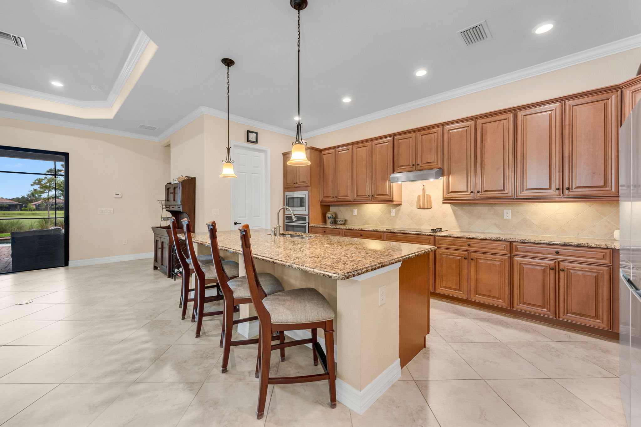 Breakfast Bar - Kitchen