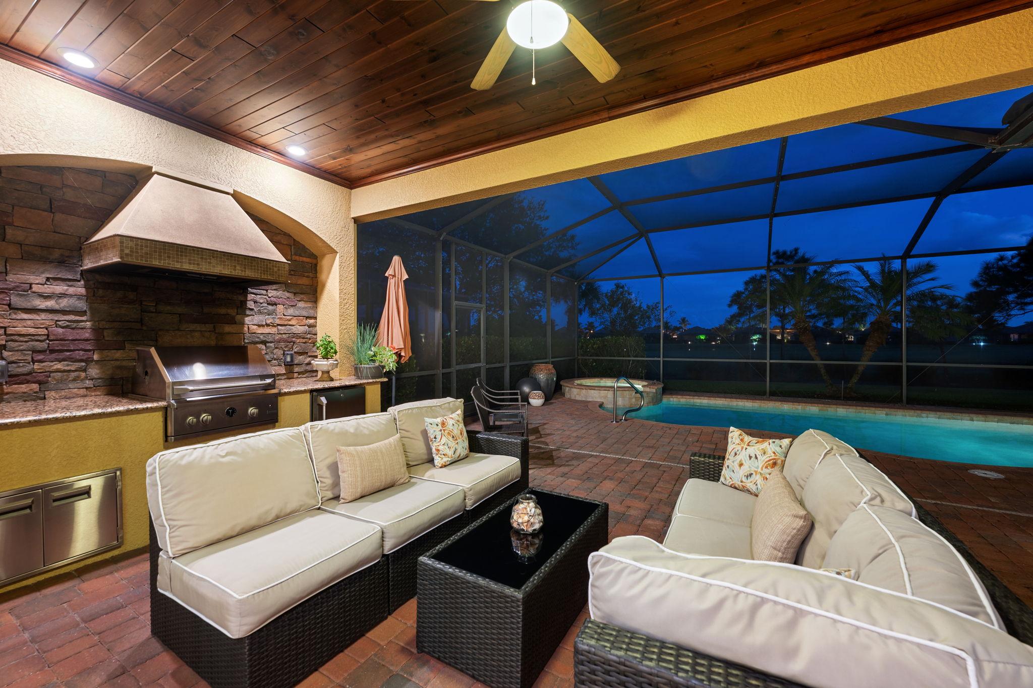 Outdoor Living-Kitchen-Night